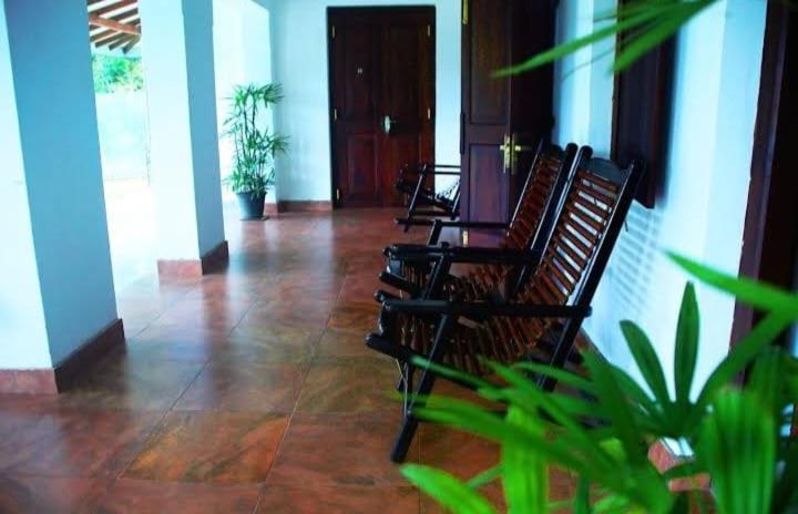 Salmanel Resort Ratnapura Buitenkant foto
